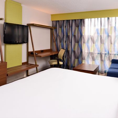 Holiday Inn Express & Suites Springfield By Ihg Экстерьер фото