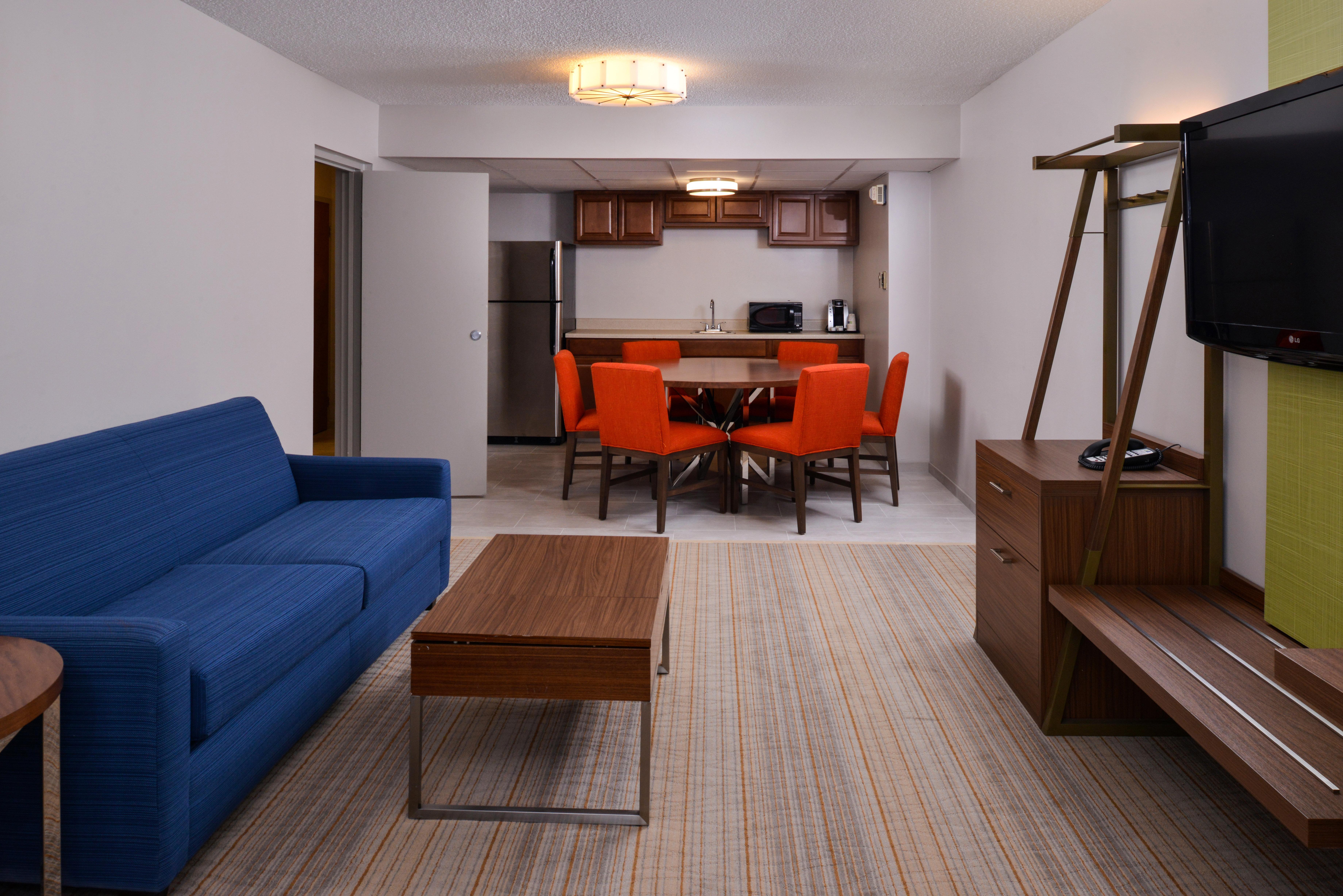 Holiday Inn Express & Suites Springfield By Ihg Экстерьер фото