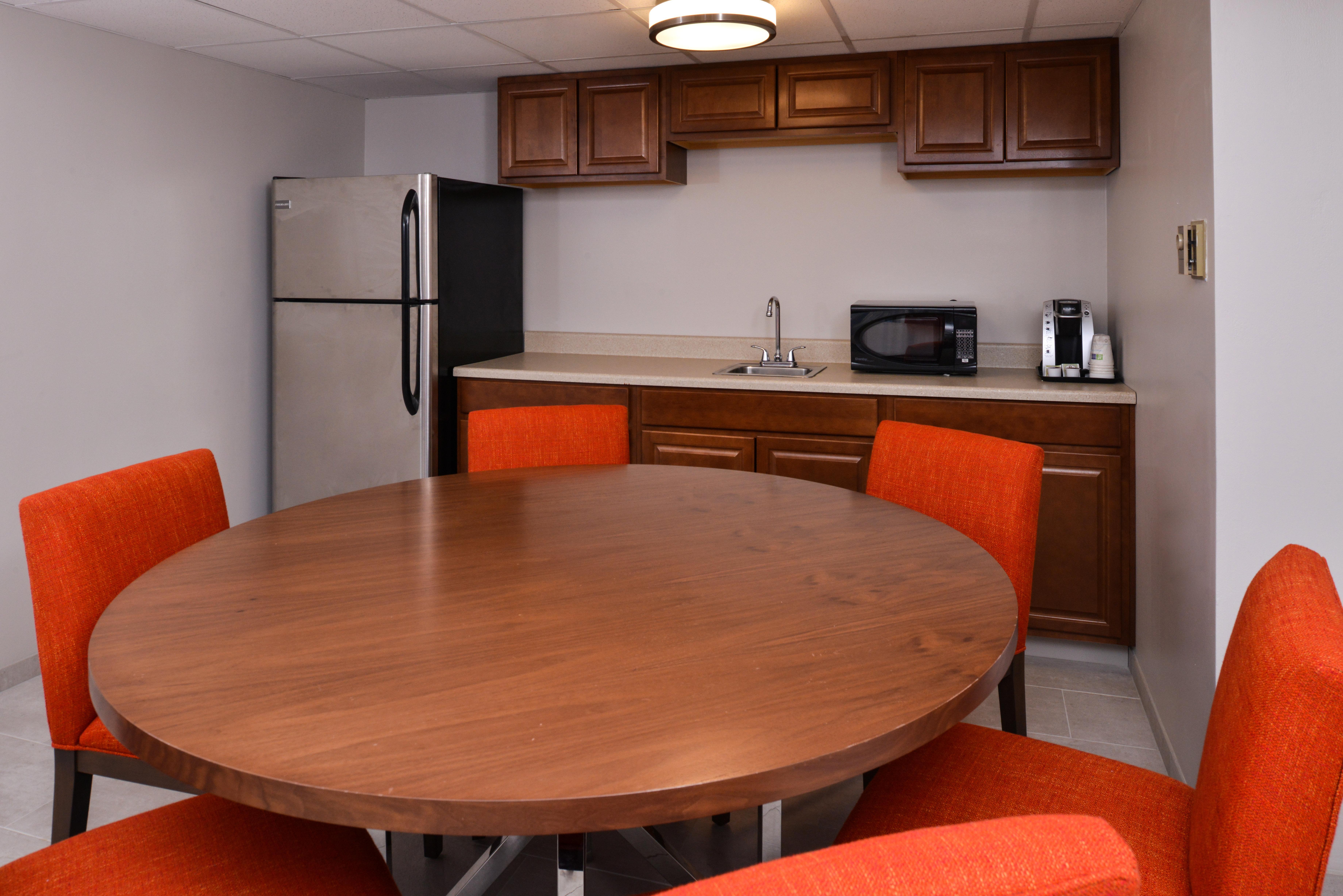 Holiday Inn Express & Suites Springfield By Ihg Экстерьер фото
