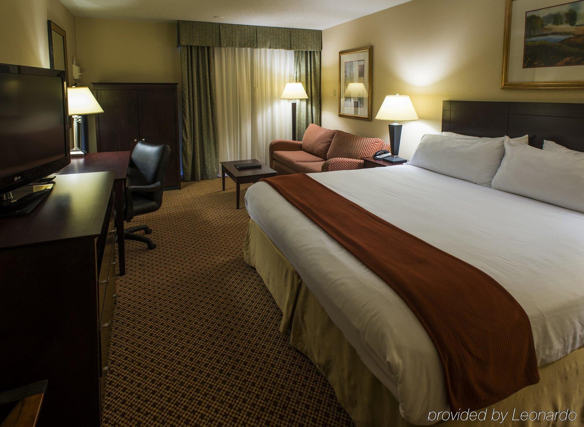 Holiday Inn Express & Suites Springfield By Ihg Экстерьер фото