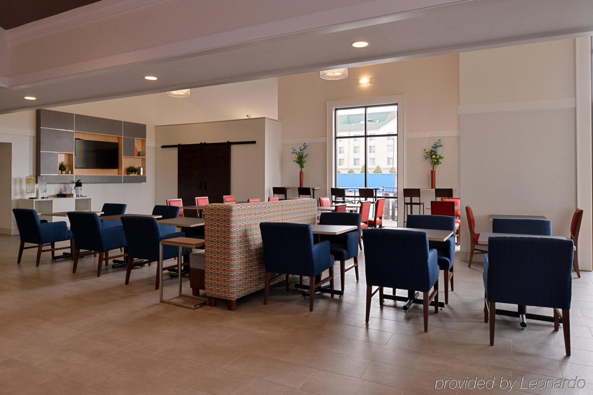 Holiday Inn Express & Suites Springfield By Ihg Экстерьер фото