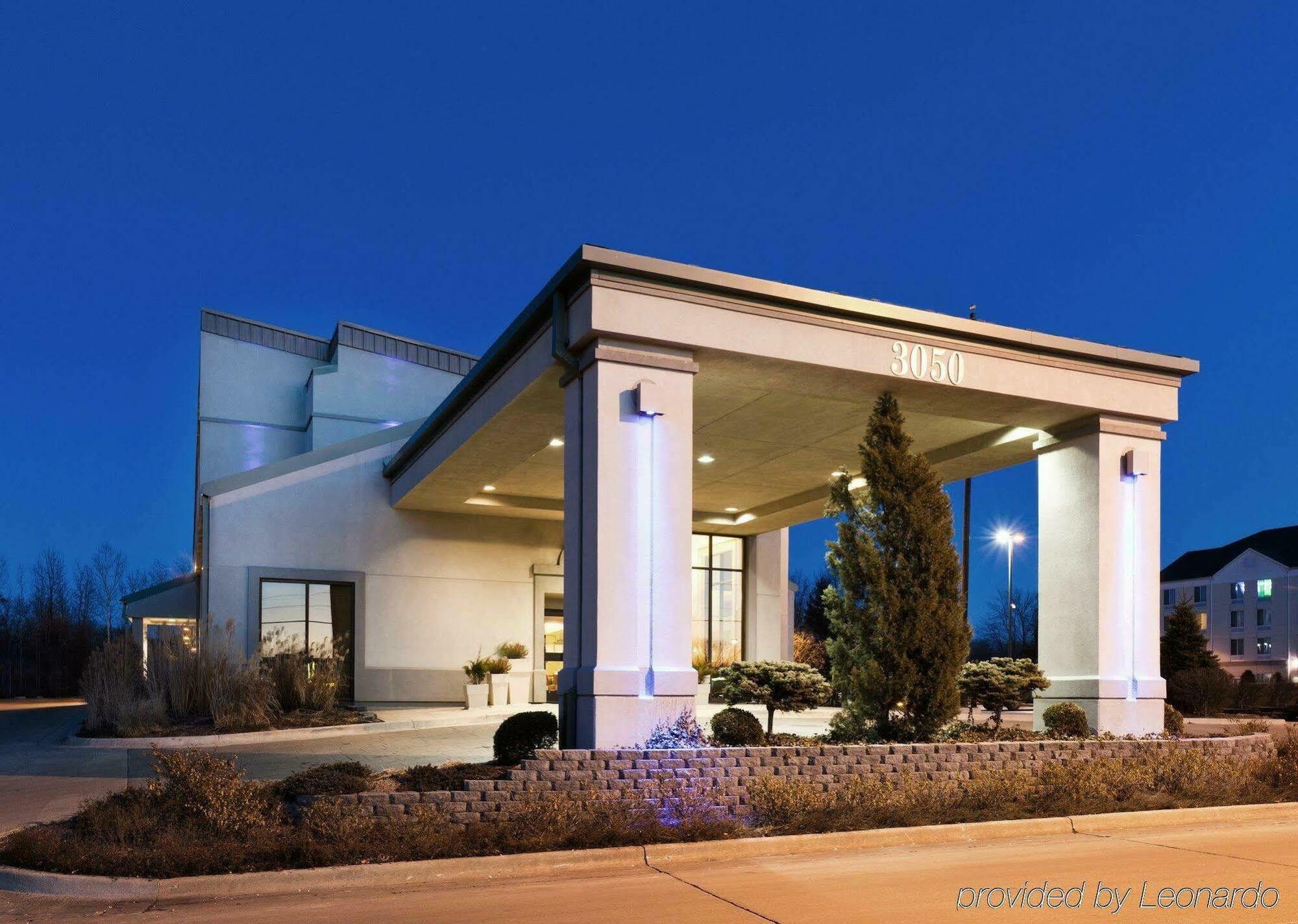 Holiday Inn Express & Suites Springfield By Ihg Экстерьер фото