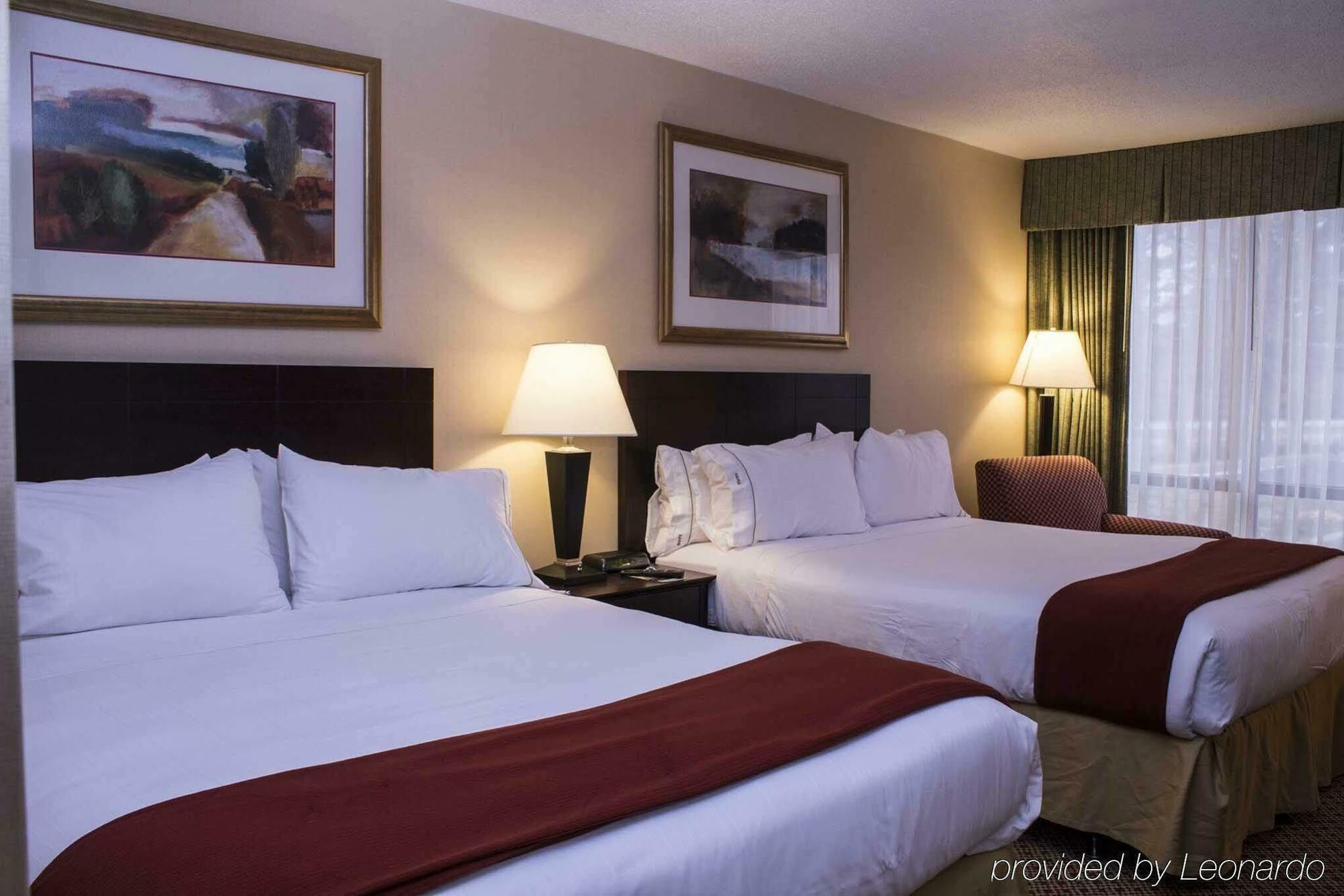Holiday Inn Express & Suites Springfield By Ihg Экстерьер фото